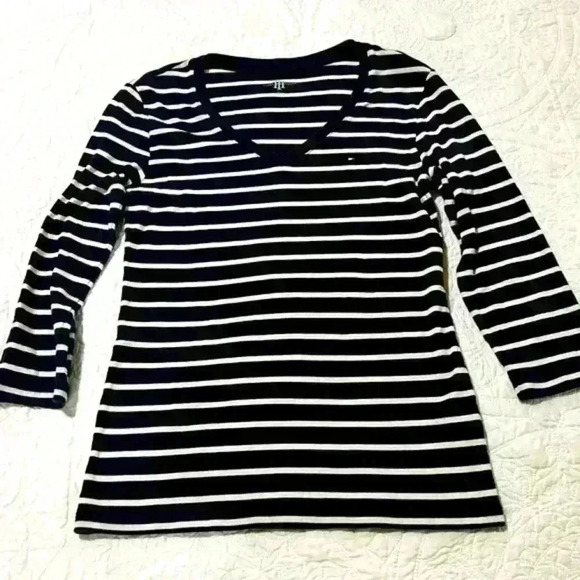 Tommy‎ Hilfiger V-Neck Striped Long Sleeves Shirt - Size Medium - Picture 1 of 6